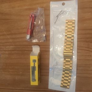 NIB with Tags ZPJPPLX 22mm Gold-toned Adjustable Replacement Watch Band w/Tool